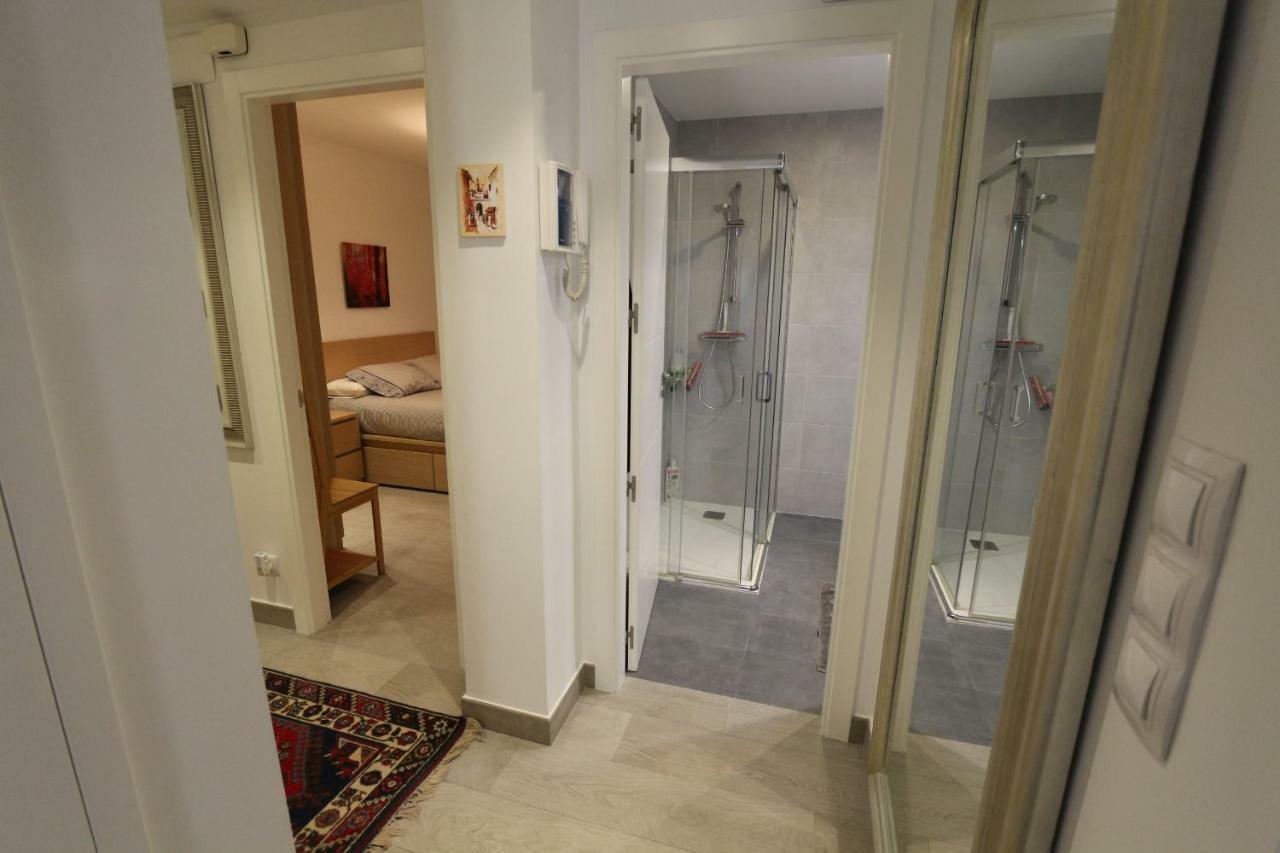 Modern & Spacious Apartment Near La Concha Bay San Sebastian Exterior photo