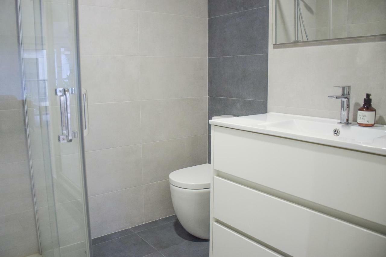 Modern & Spacious Apartment Near La Concha Bay San Sebastian Exterior photo