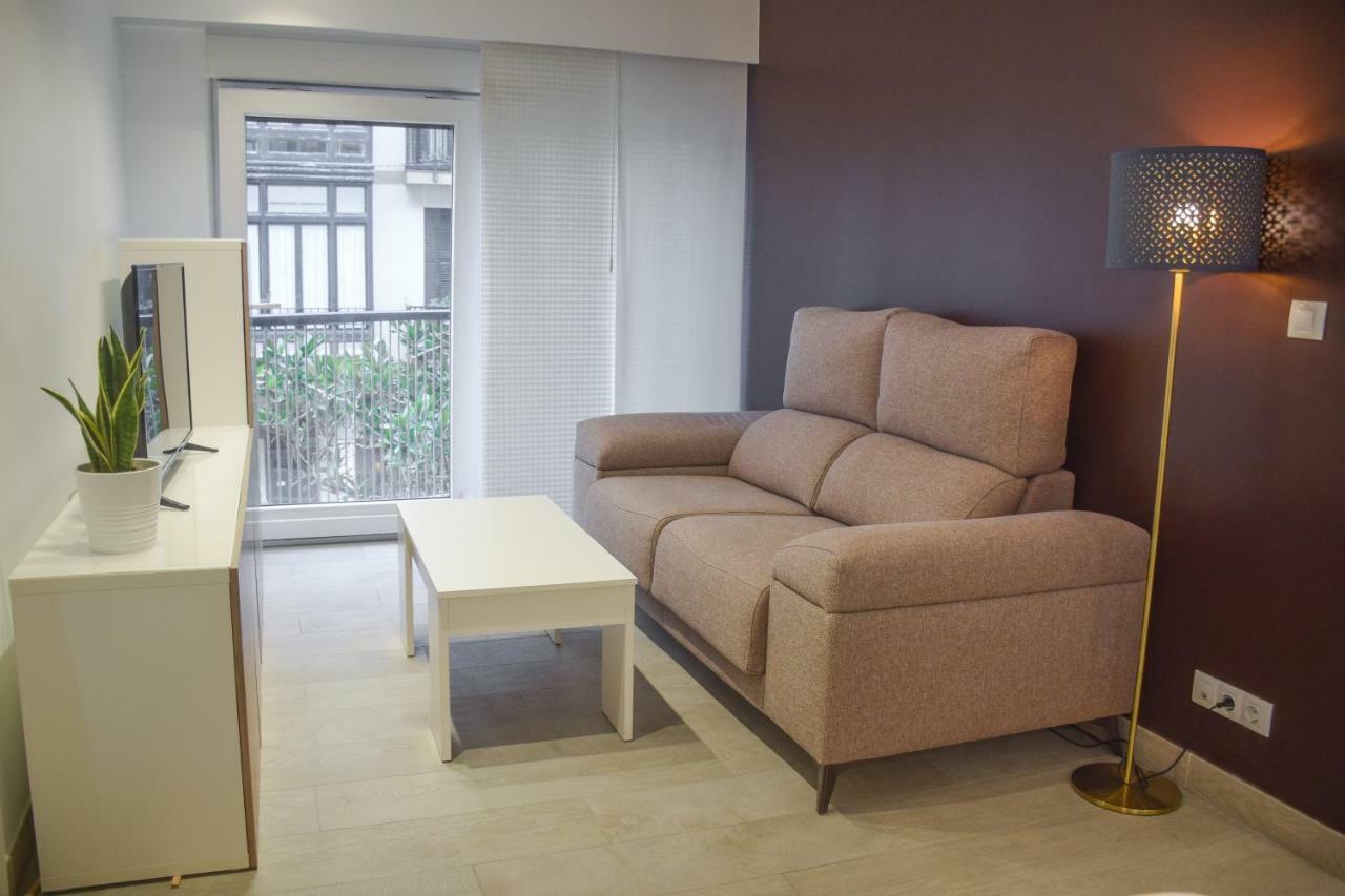 Modern & Spacious Apartment Near La Concha Bay San Sebastian Exterior photo