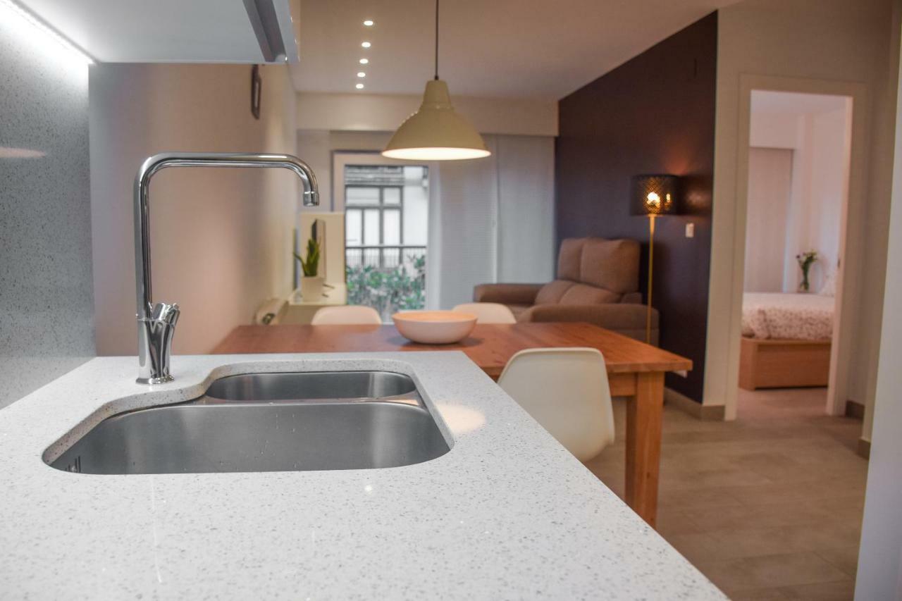 Modern & Spacious Apartment Near La Concha Bay San Sebastian Exterior photo